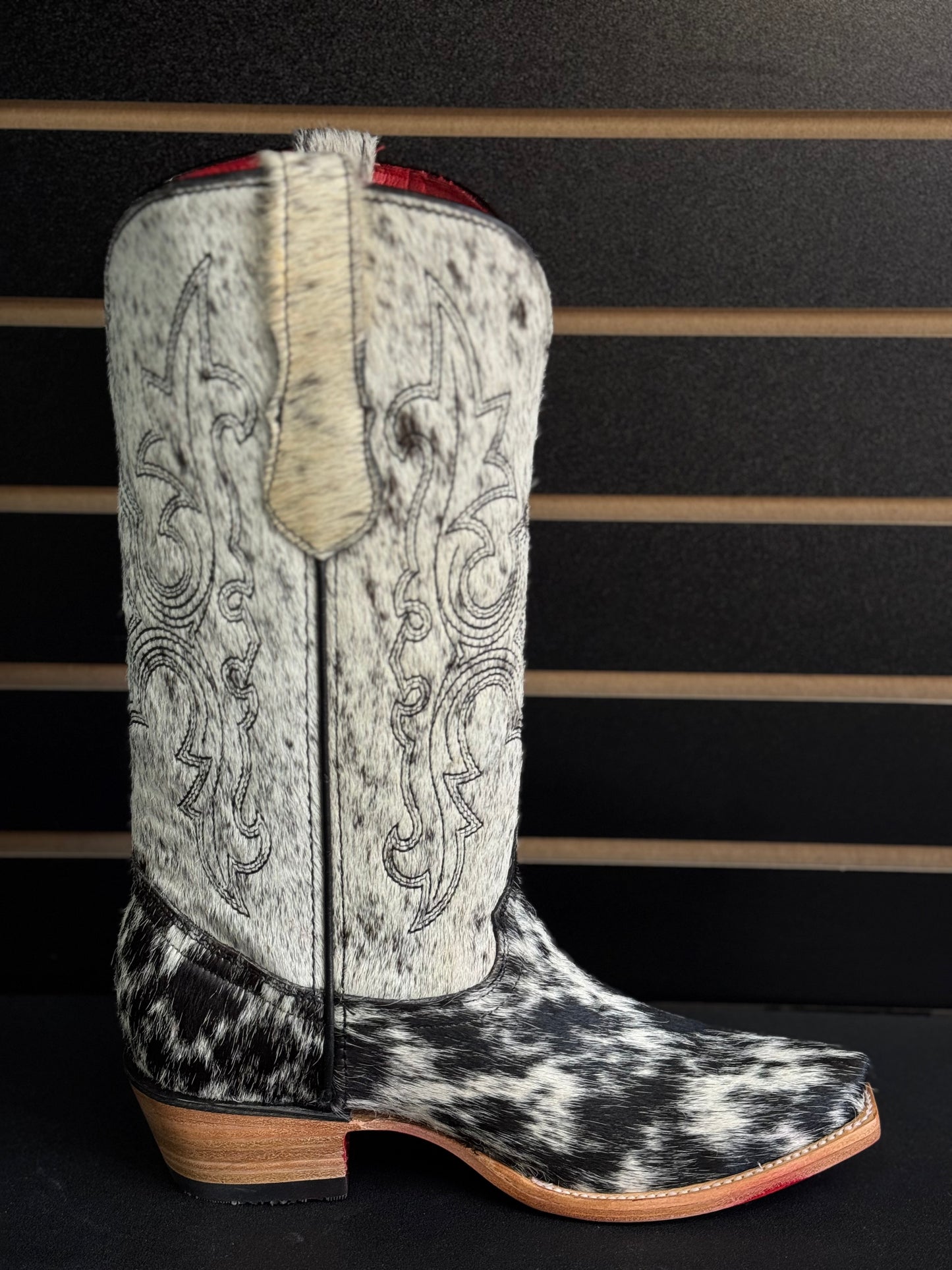 Women's Snip Toe Cowhide Boot- Sz. 8.5