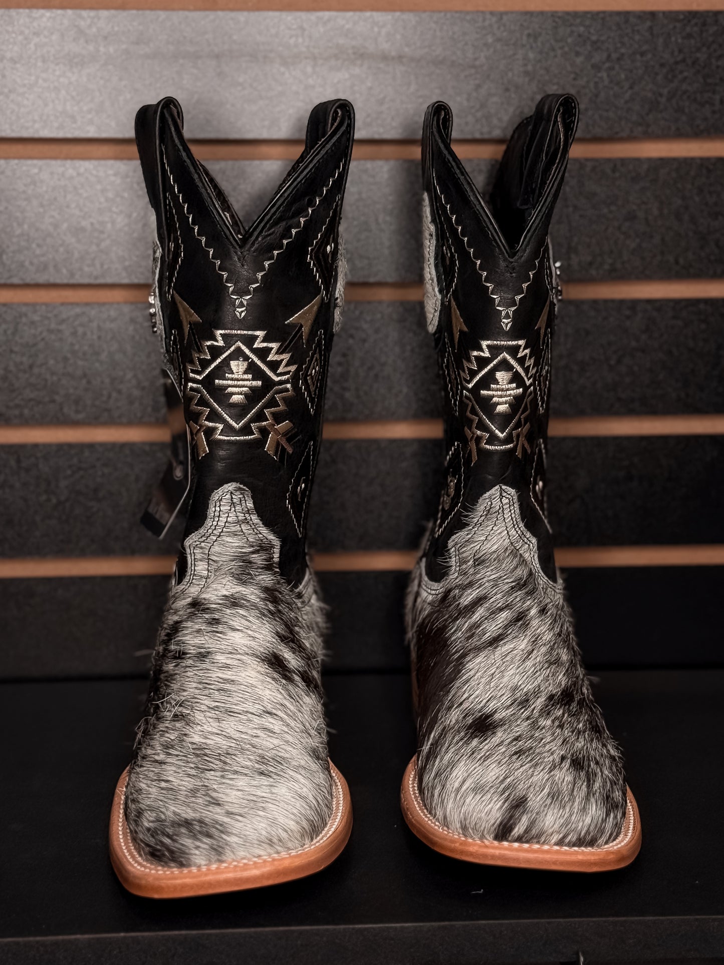 Men's Square Toe Cowhide Boot- Sz. 6