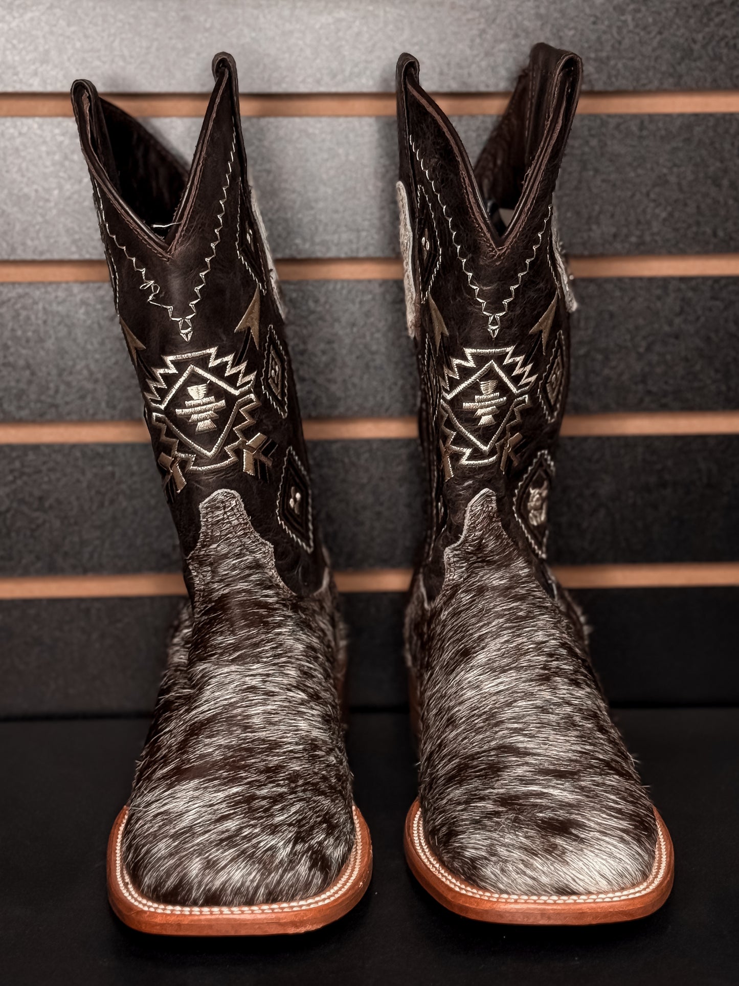 Men's Square Toe Cowhide Boot- Sz. 6