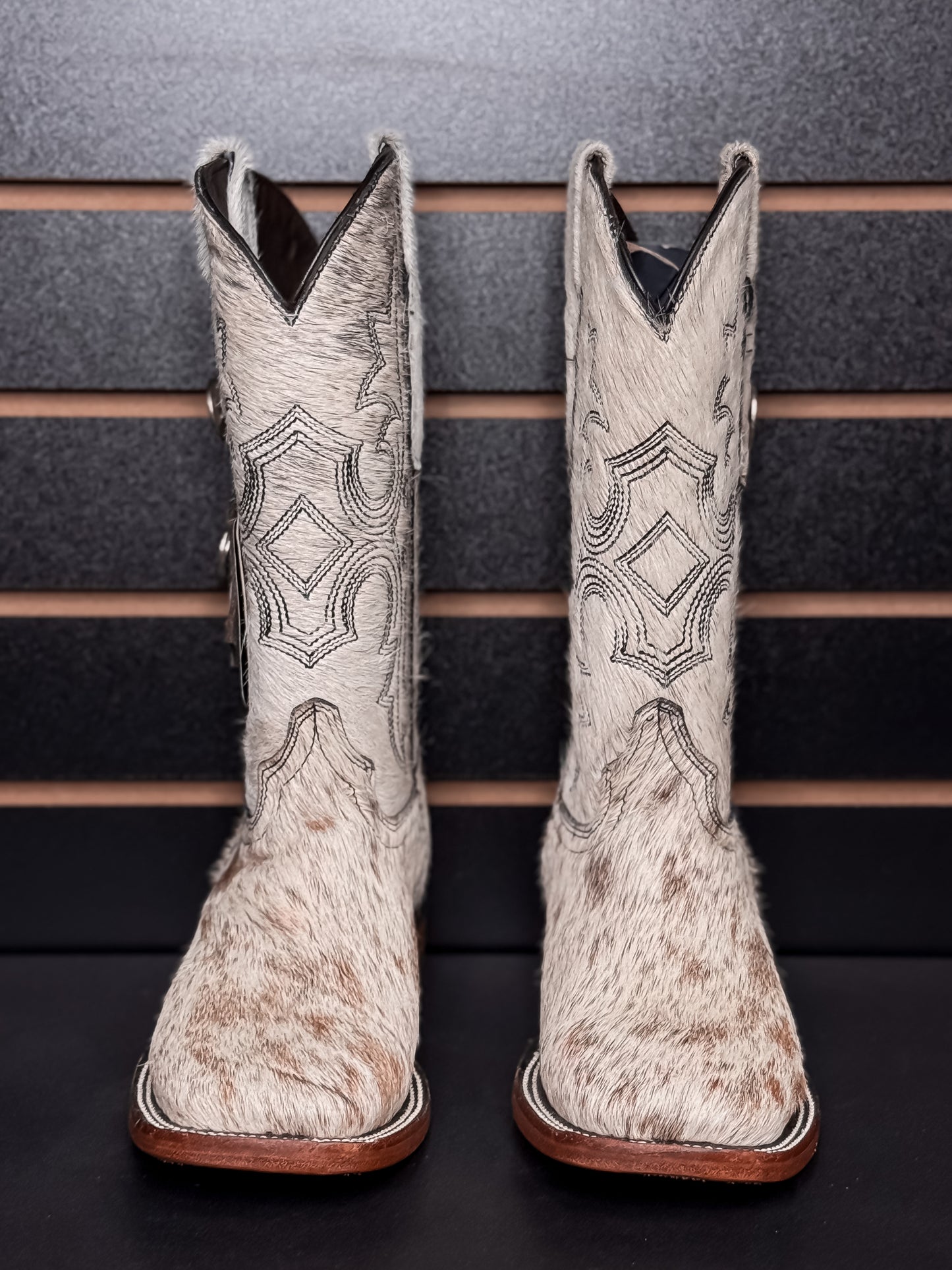 Women's Square Toe Cowhide Boot- Sz. 5