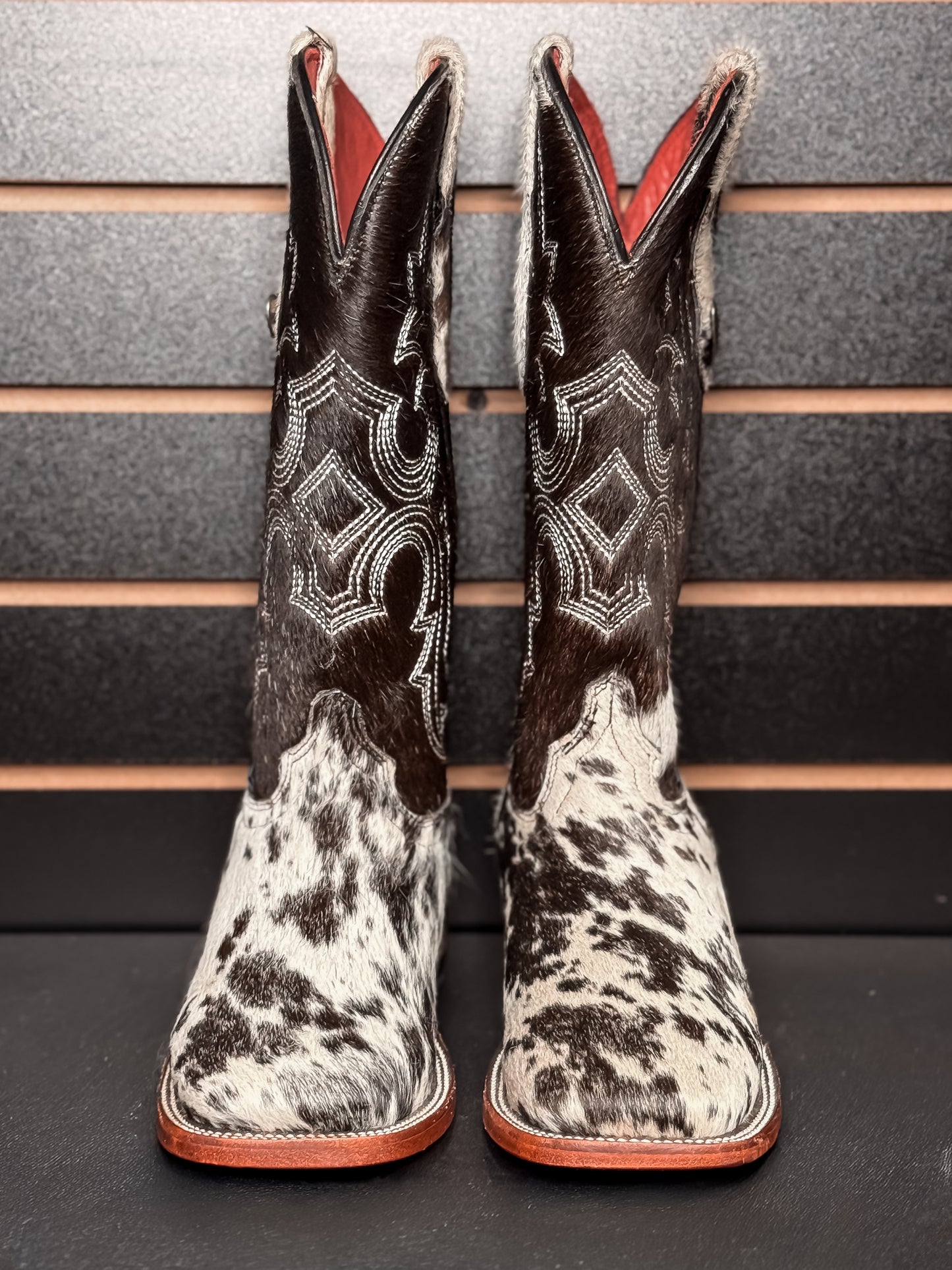 Women's Square Toe Cowhide Boot- Sz. 6