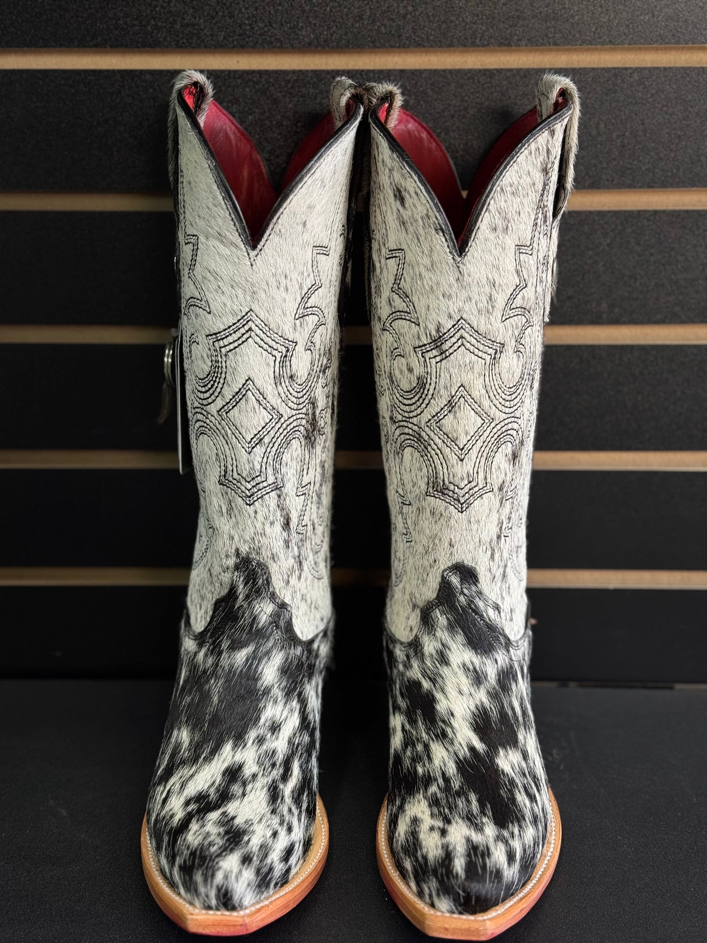 Women's Snip Toe Cowhide Boot- Sz. 8.5