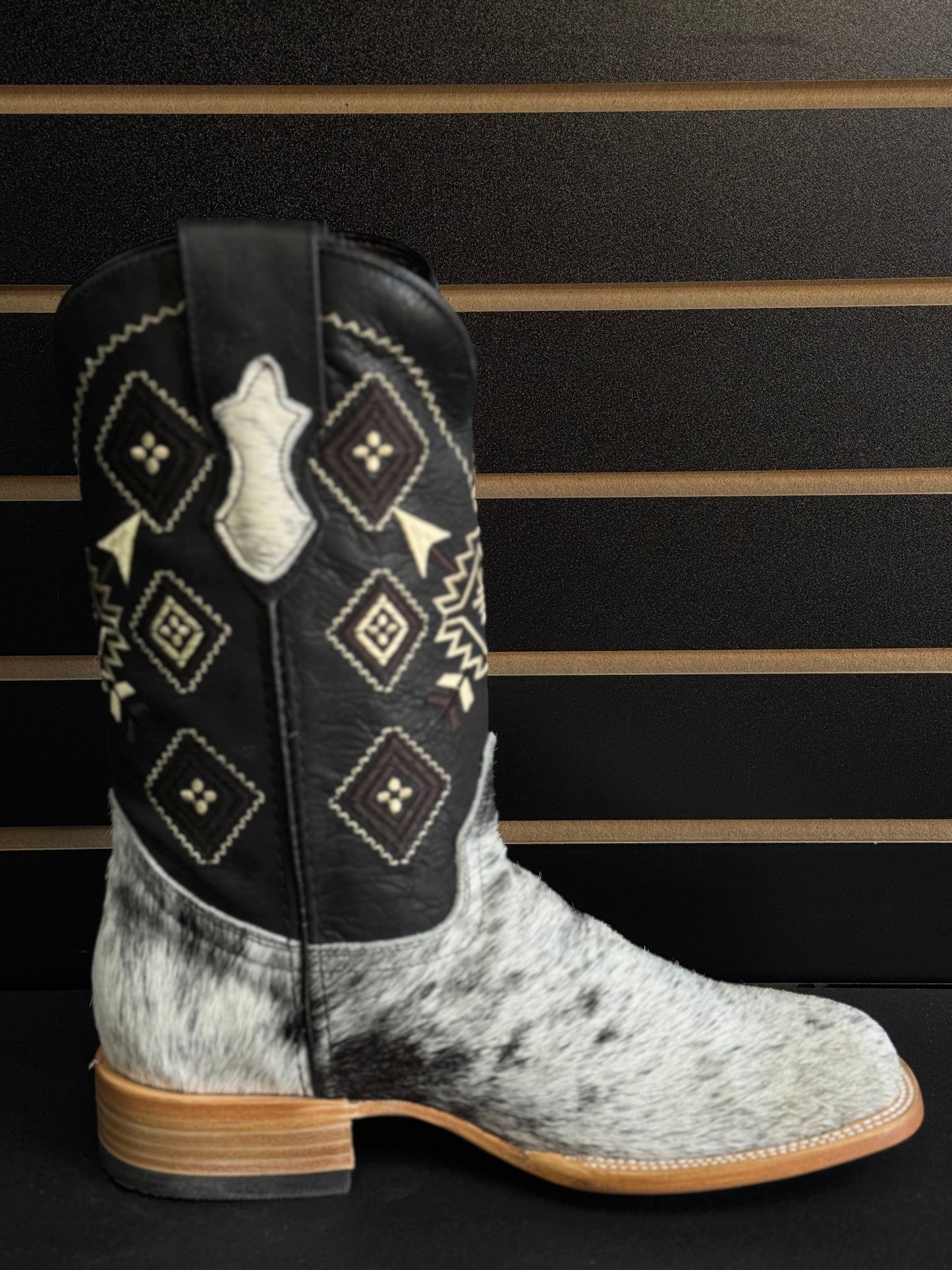 Men's Square Toe Cowhide Boot- Sz. 8