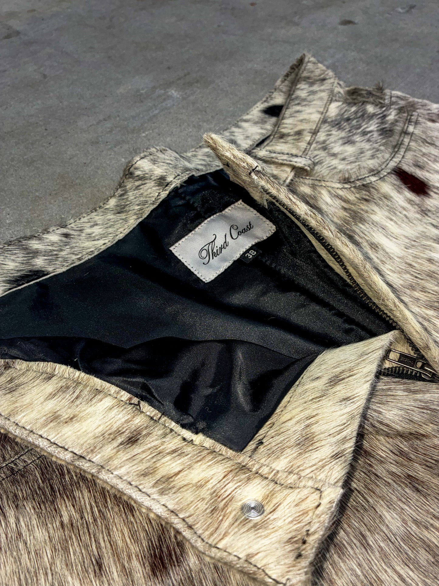 Cowhide Shorts 38