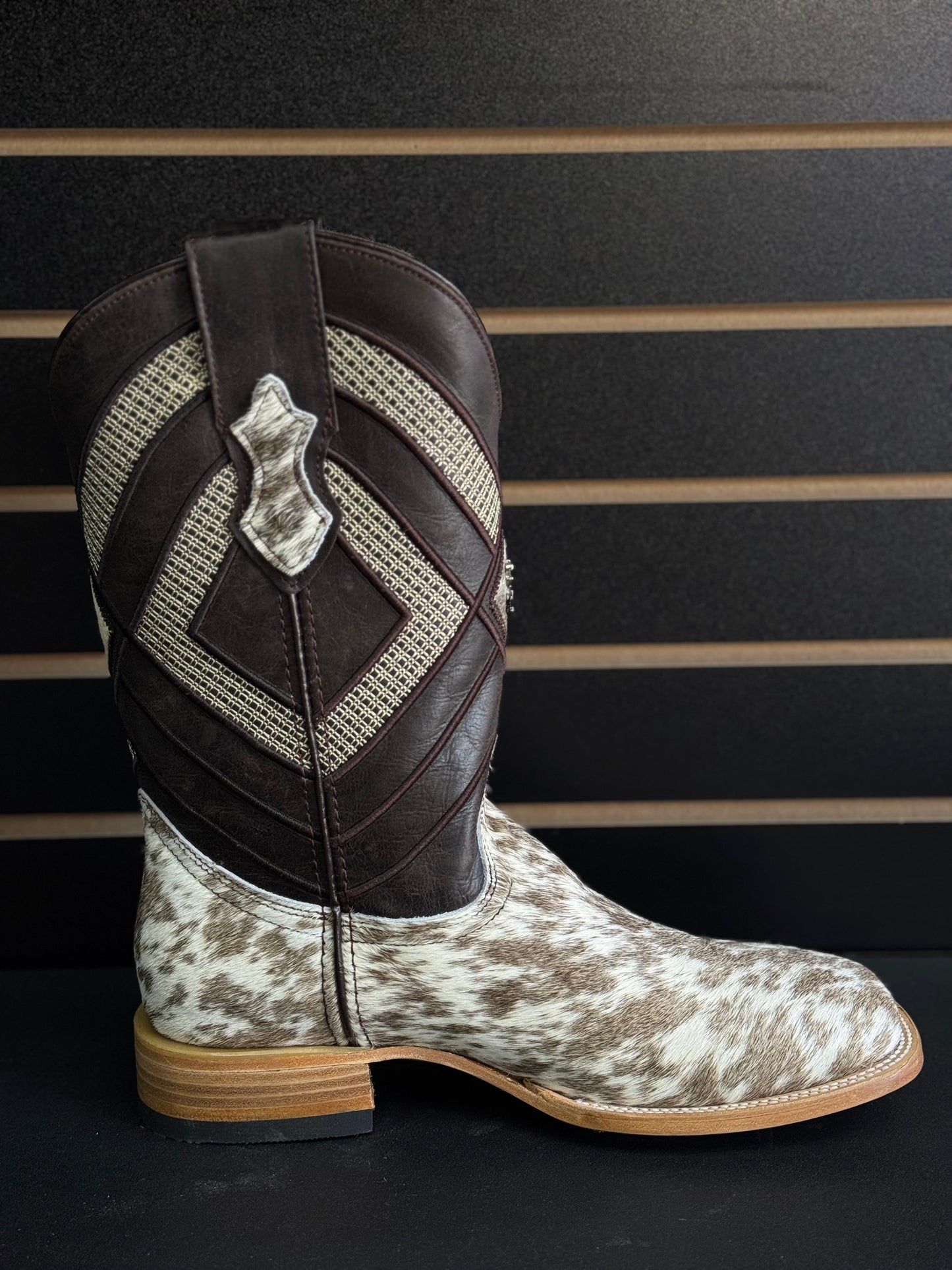 Men's Square Toe Cowhide Boot- Sz. 9