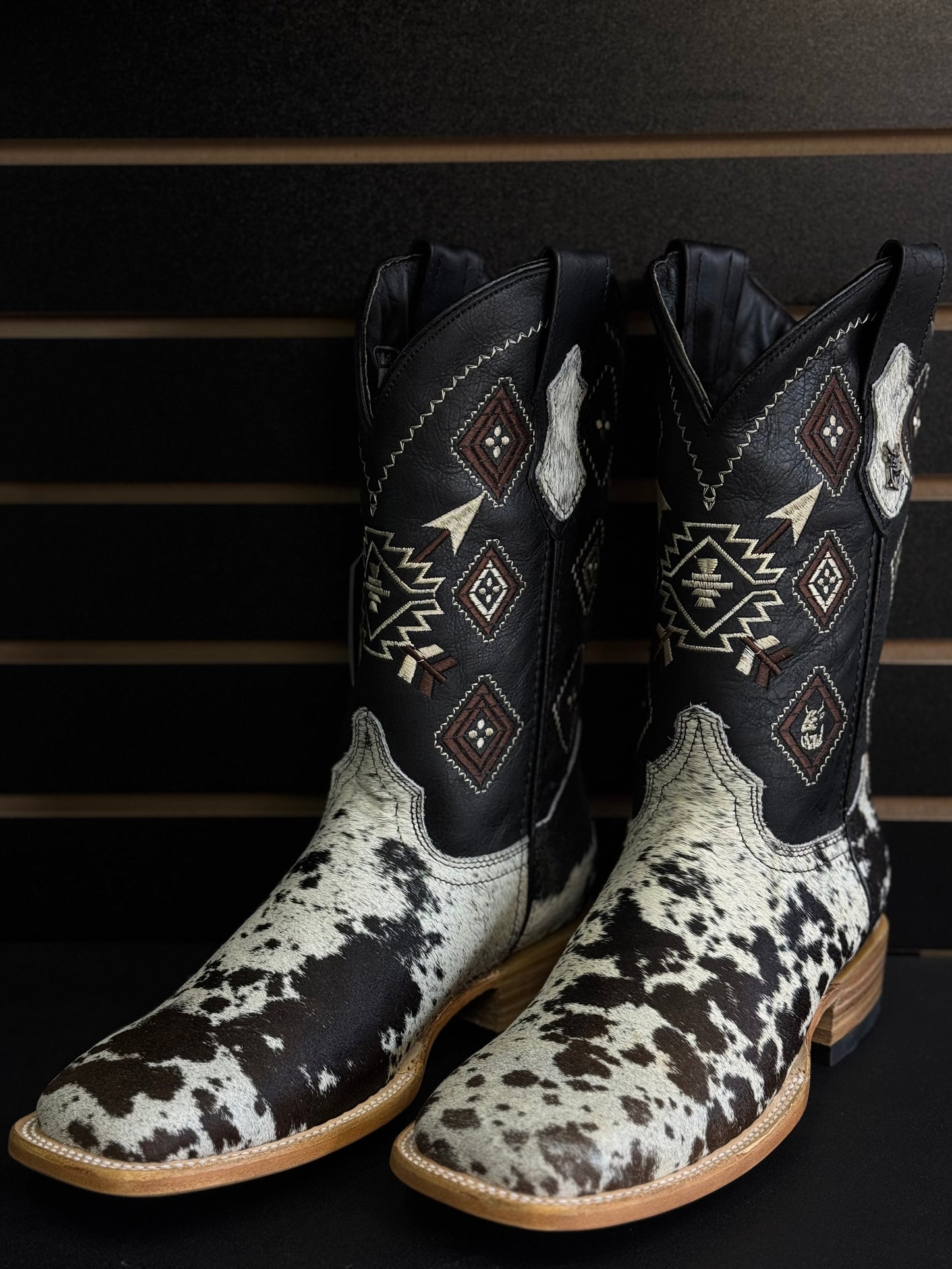 Men's Square Toe Cowhide Boot- Sz. 8