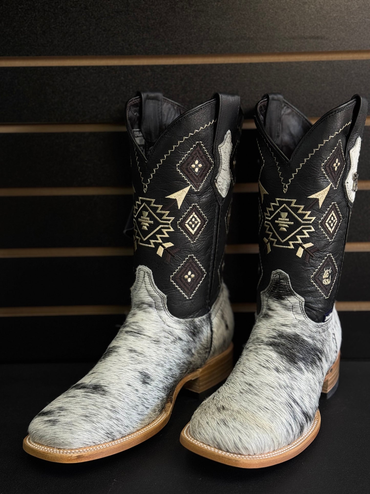 Men's Square Toe Cowhide Boot- Sz. 8