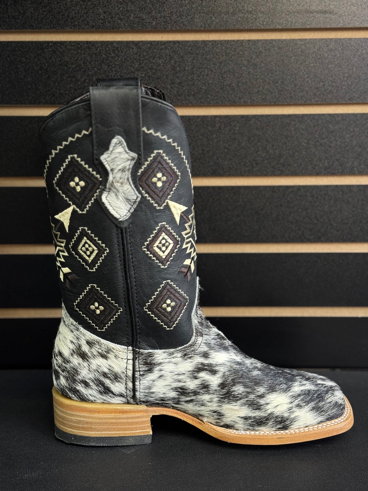 Men's Square Toe Cowhide Boot- Sz. 7