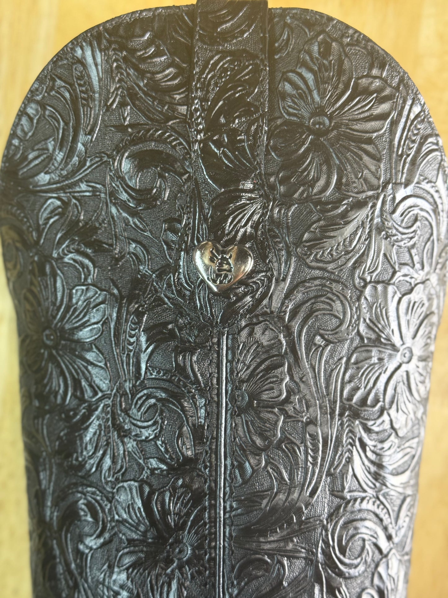 ‘Milan’ Tall Red Bottom Cincelado