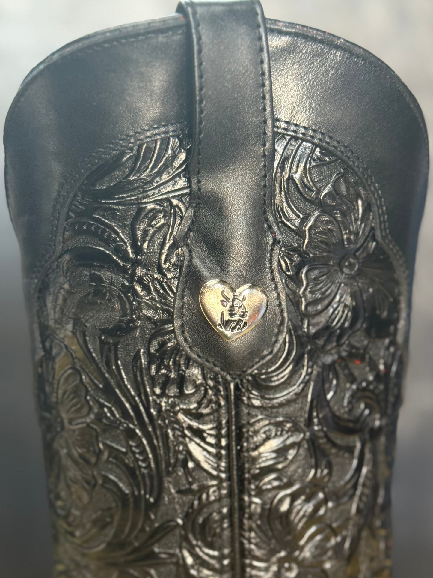 ‘Milan’ Red Bottom Cincelado