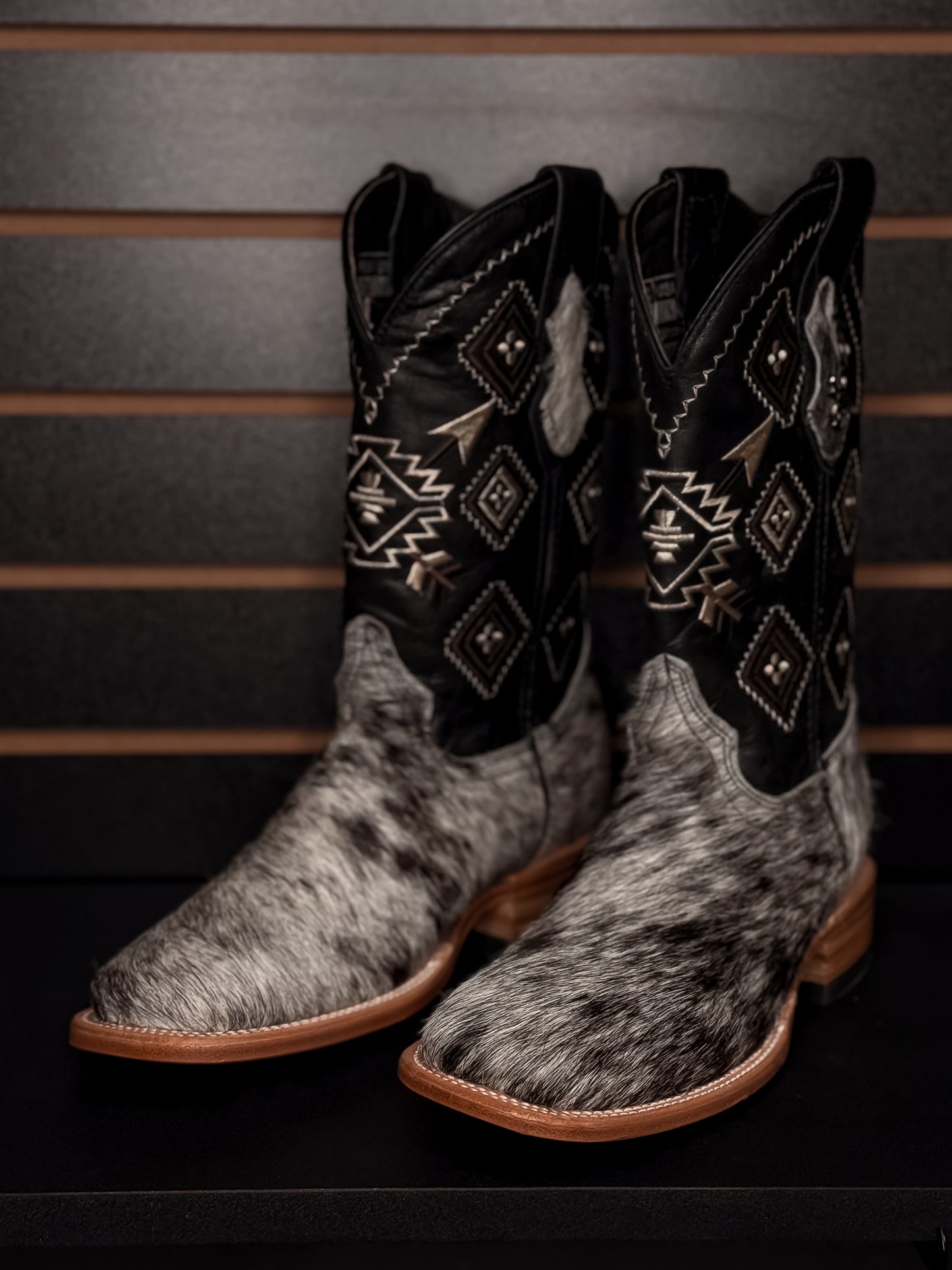 Men's Square Toe Cowhide Boot- Sz. 6