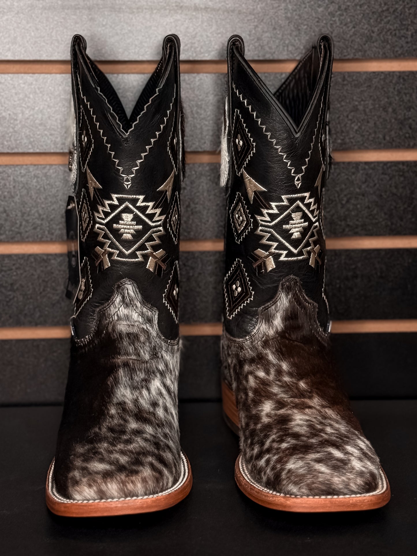 Men's Square Toe Cowhide Boot- Sz. 6