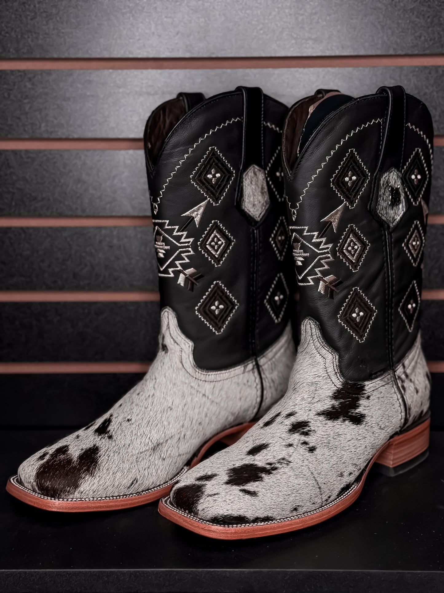 Men's Square Toe Cowhide Boot- Sz. 9.5