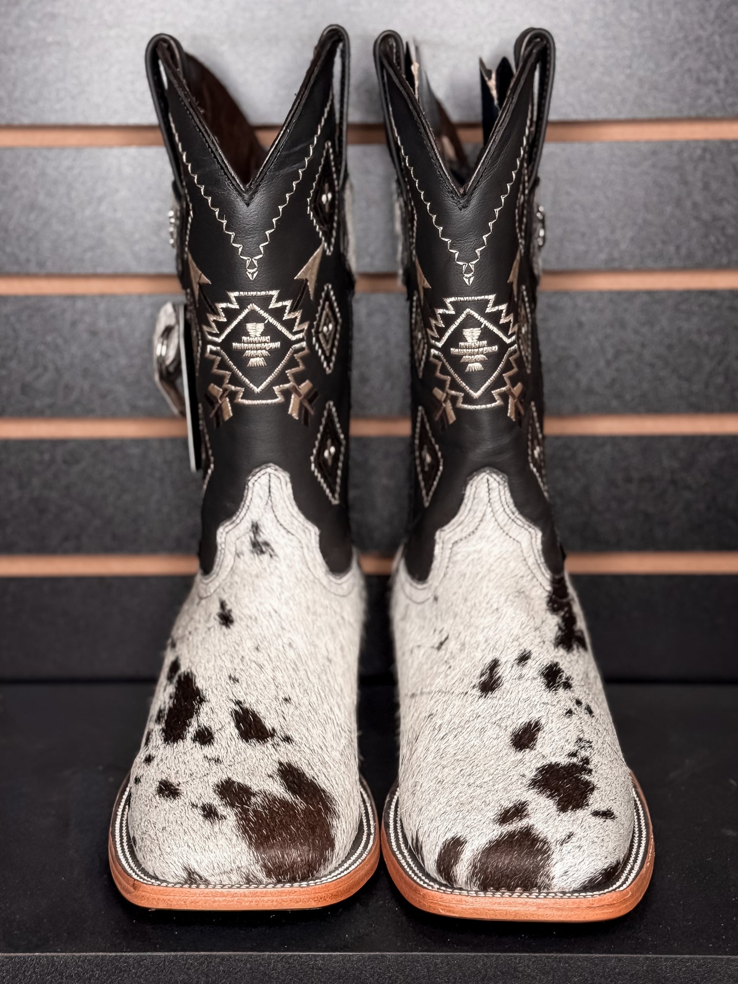 Men's Square Toe Cowhide Boot- Sz. 9.5