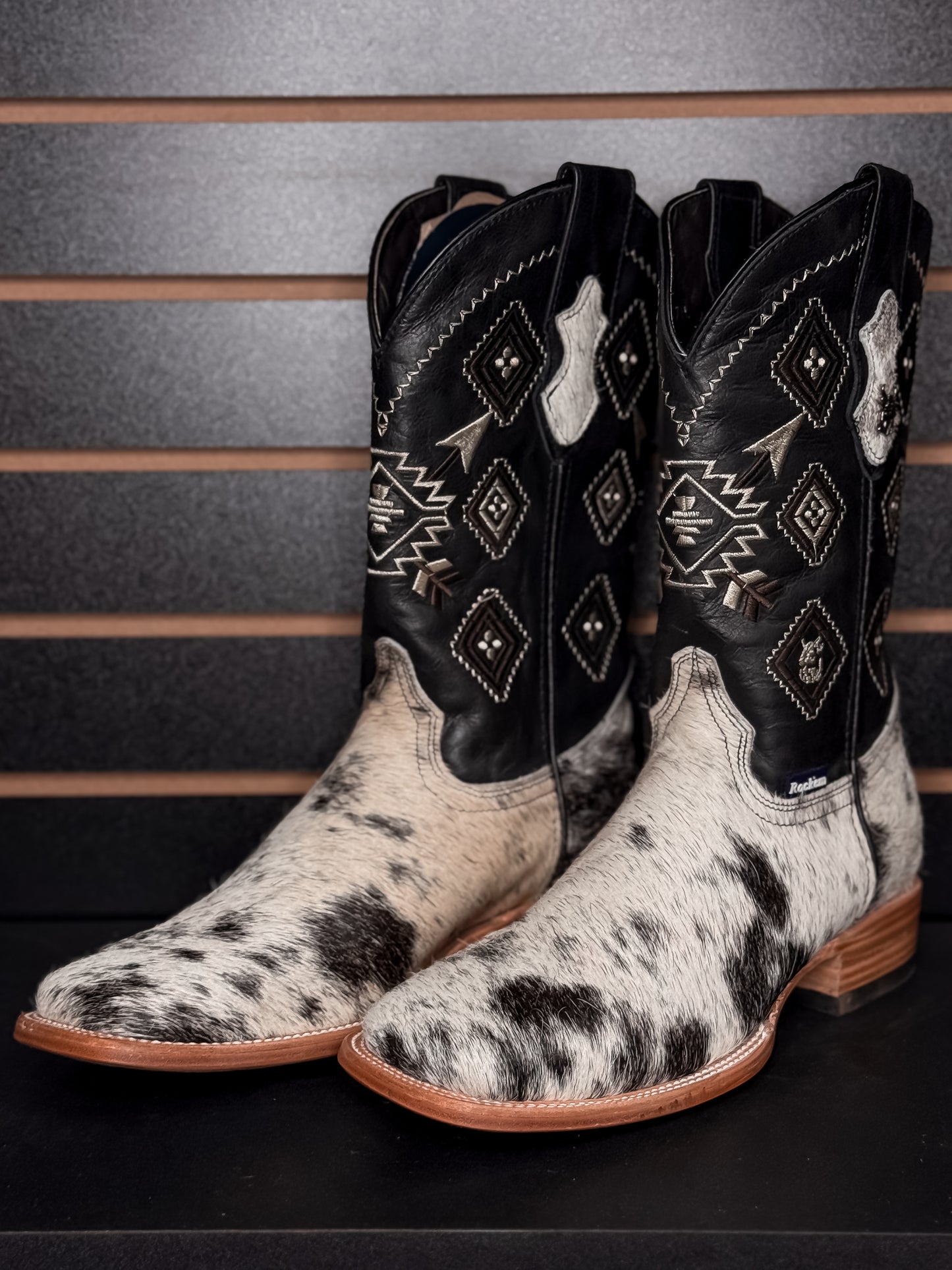 Men's Square Toe Cowhide Boot- Sz. 9.5