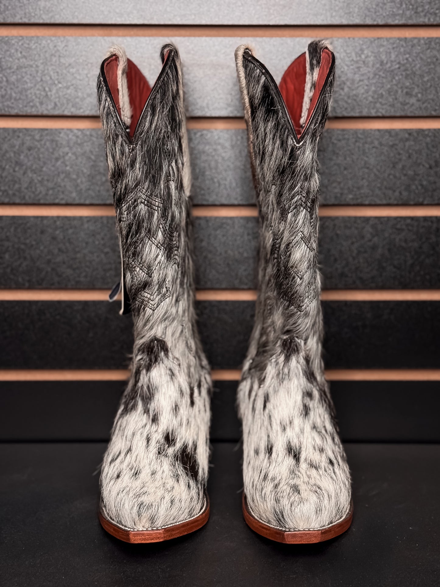 Women's Snip Toe Cowhide Boot- Sz. 6