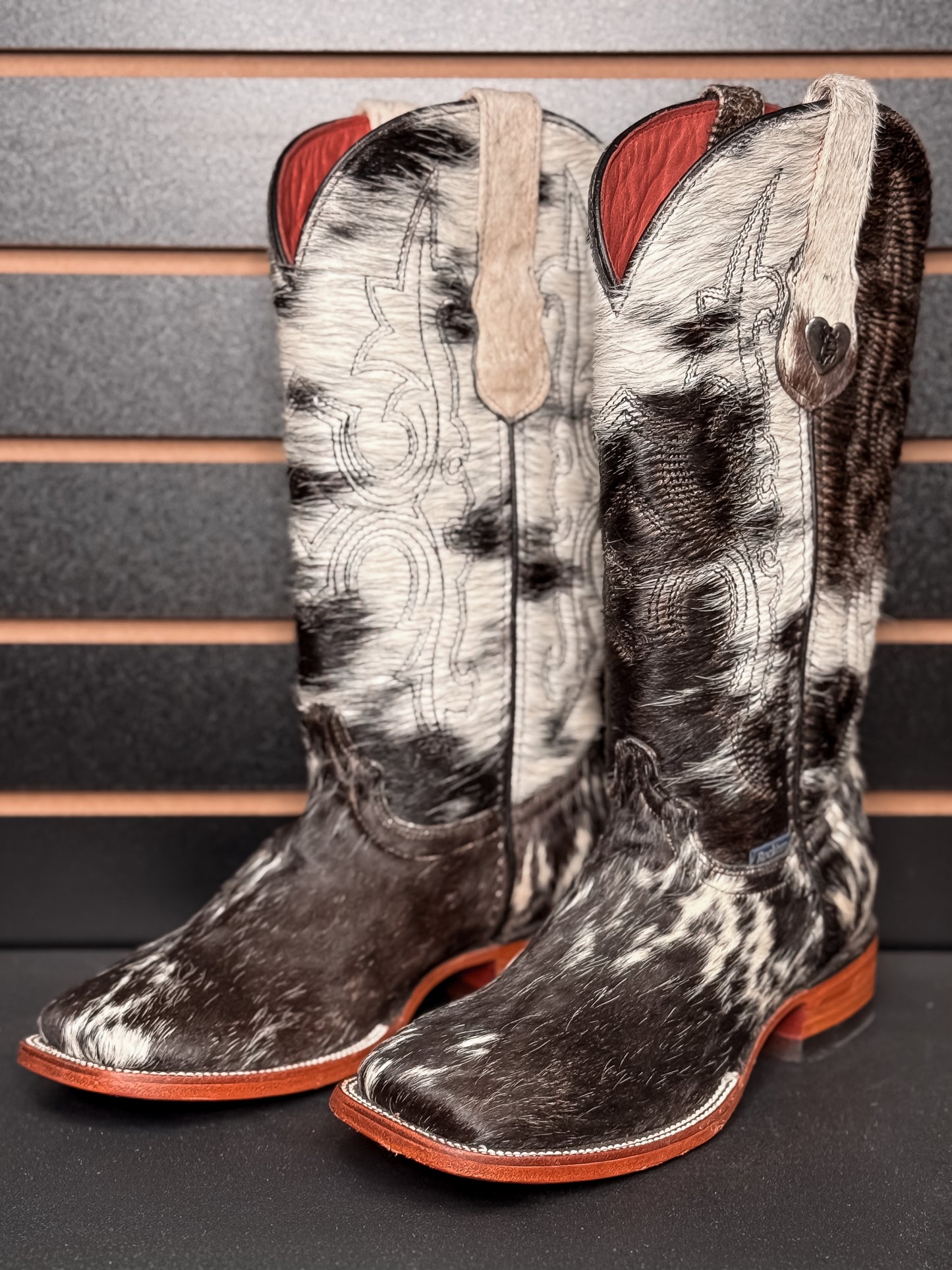 Women's Square Toe Cowhide Boot- Sz. 7