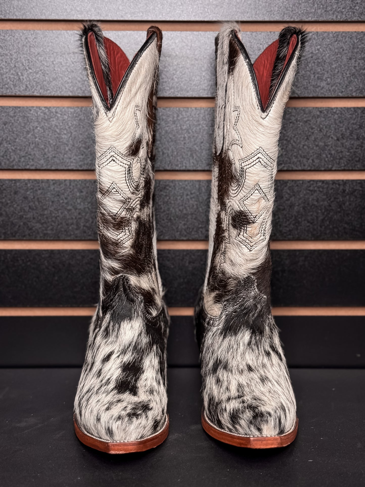 Women's Snip Toe Cowhide Boot- Sz. 7.5